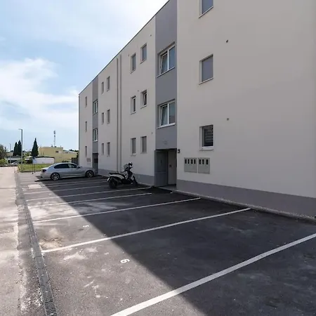 公寓 Apartman Trogir 特罗吉尔